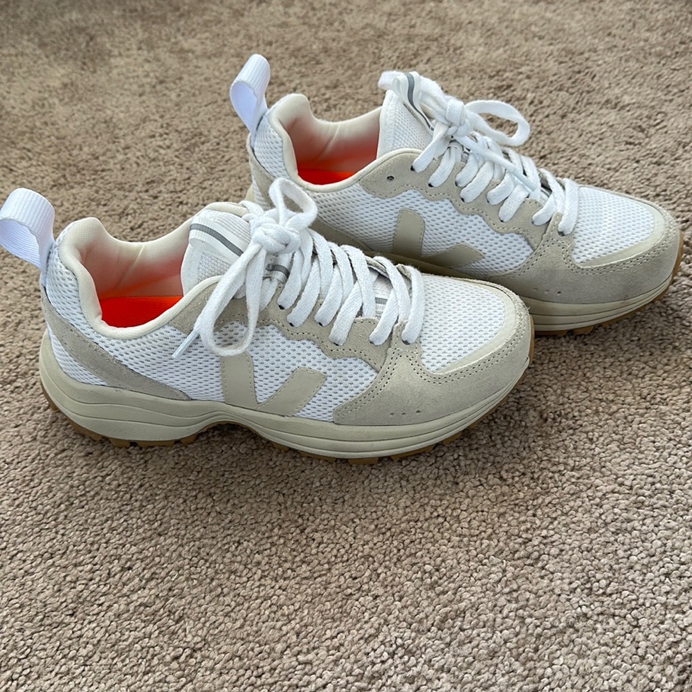 Veja Venturi Sneaker